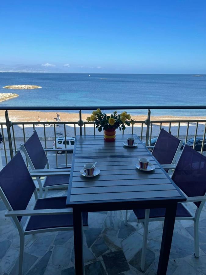Seafront One Bedroom Apartment With A Terrasse Swimming Pool And A Parking 앙티브 외부 사진