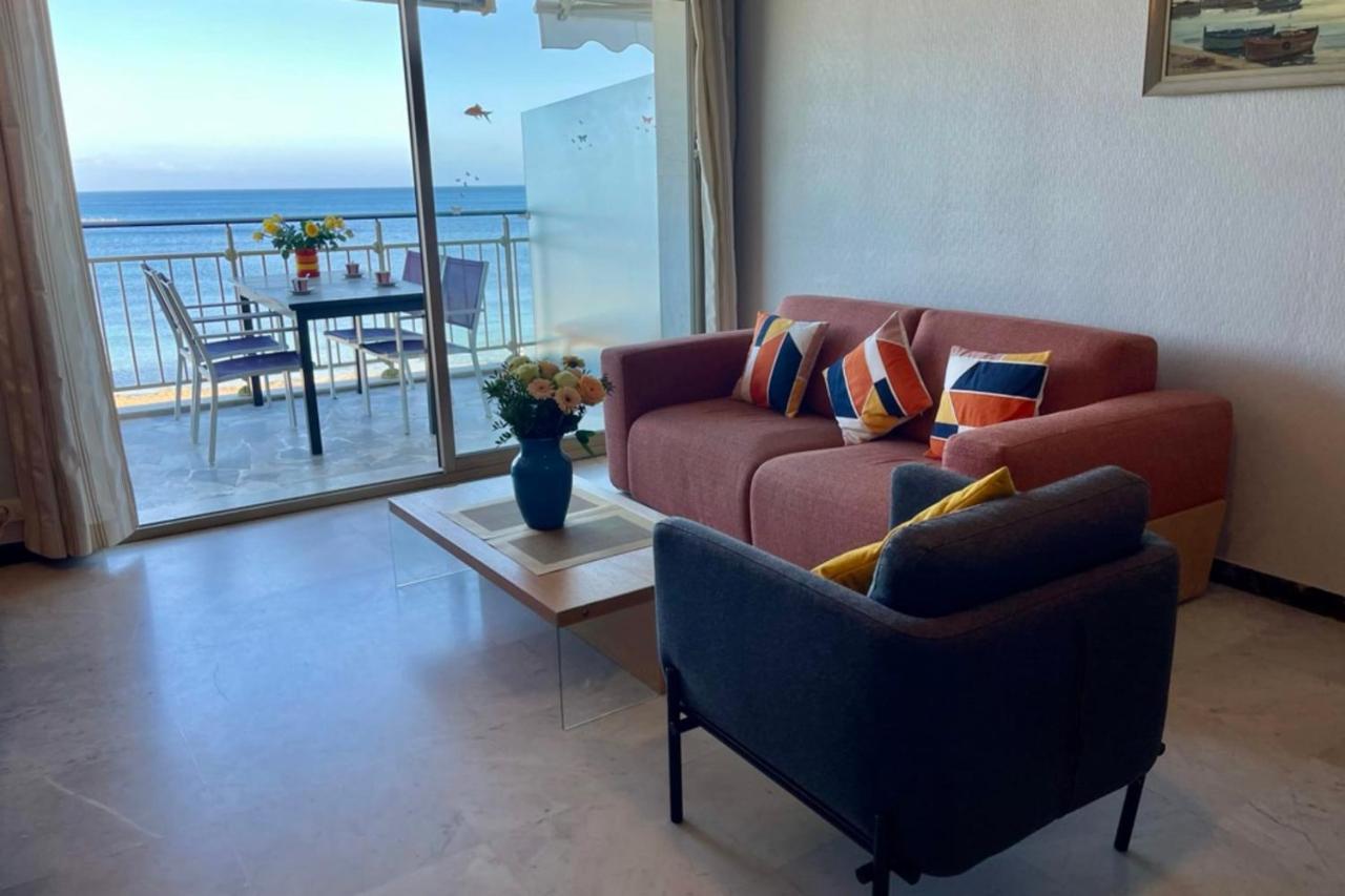 Seafront One Bedroom Apartment With A Terrasse Swimming Pool And A Parking 앙티브 외부 사진