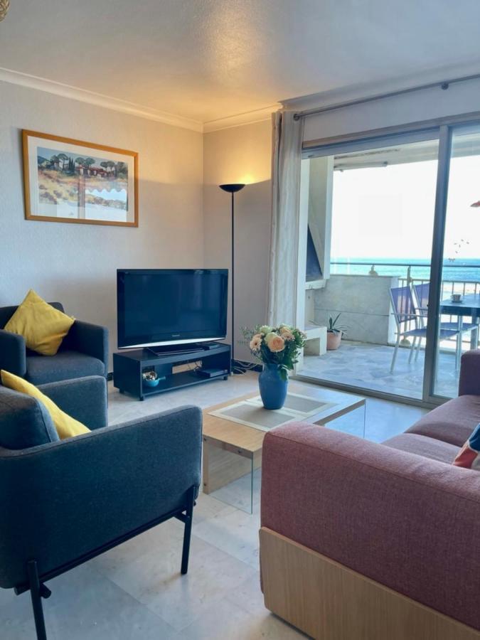 Seafront One Bedroom Apartment With A Terrasse Swimming Pool And A Parking 앙티브 외부 사진