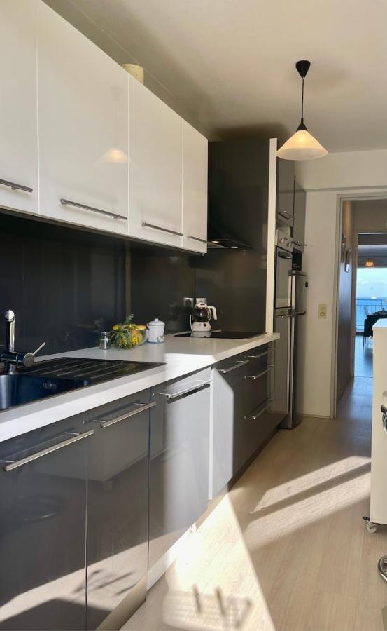 Seafront One Bedroom Apartment With A Terrasse Swimming Pool And A Parking 앙티브 외부 사진