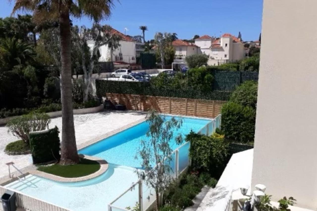 Seafront One Bedroom Apartment With A Terrasse Swimming Pool And A Parking 앙티브 외부 사진